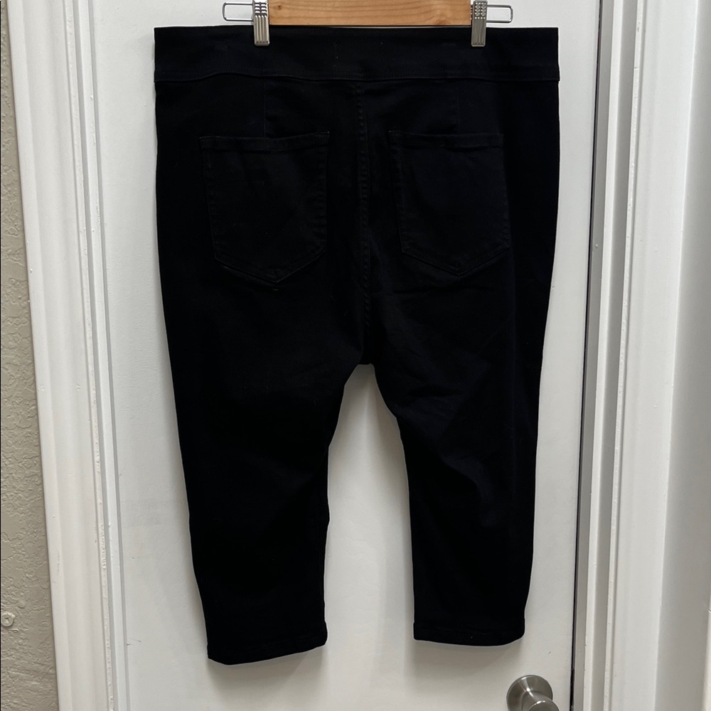 Lane Bryant Stretch Pedal Pushers, Size 16 - Picture 8 of 8